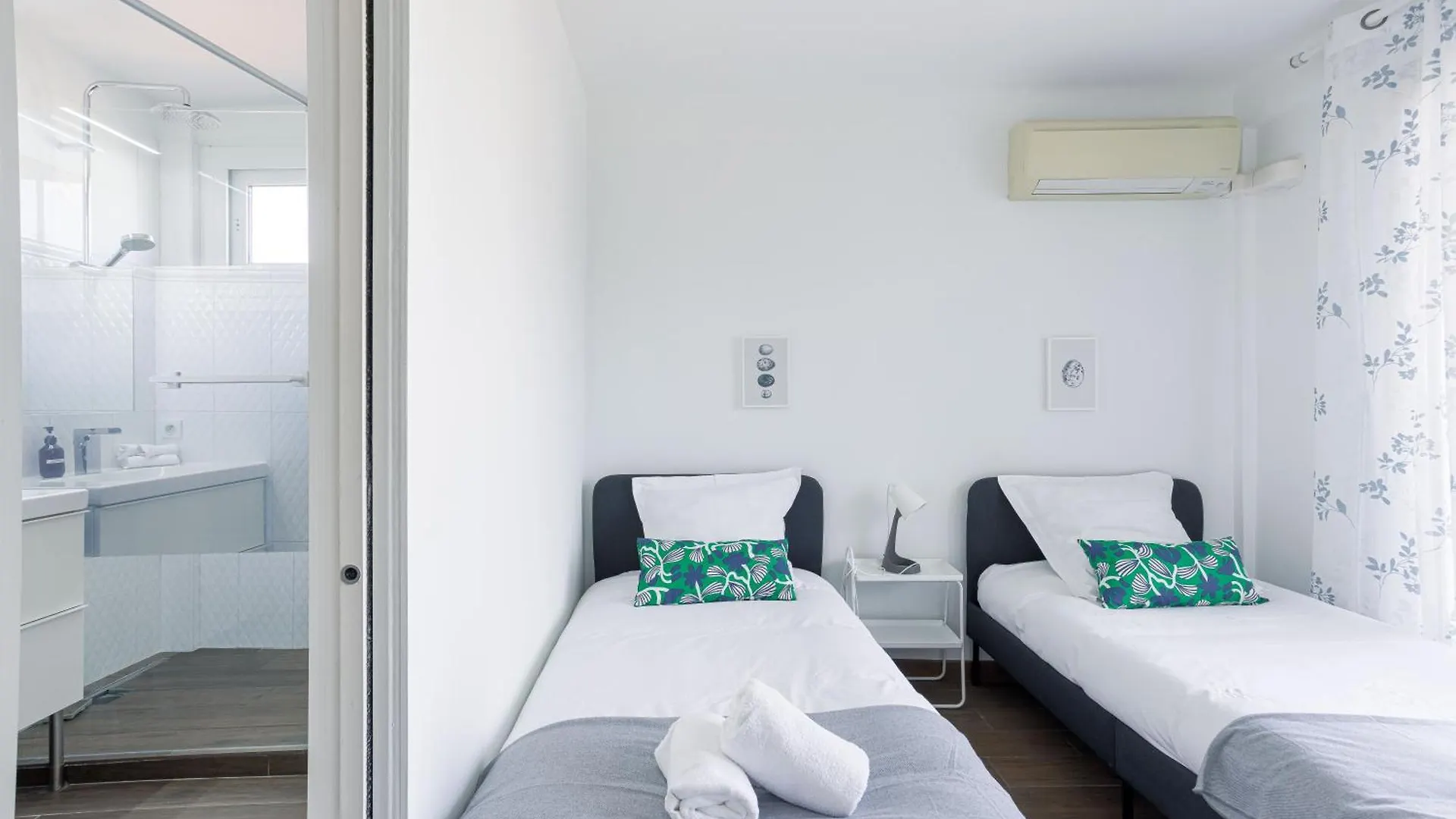 Diplomate - 2 Chambres, 15Mn Du Palais, Charmant, Balcon, Clim Cannes France