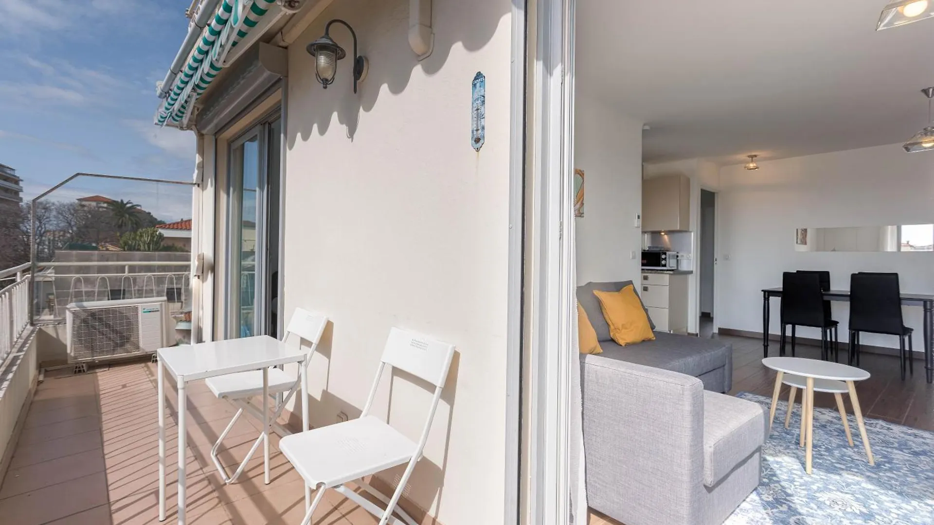 Diplomate - 2 Chambres, 15Mn Du Palais, Charmant, Balcon, Clim Cannes